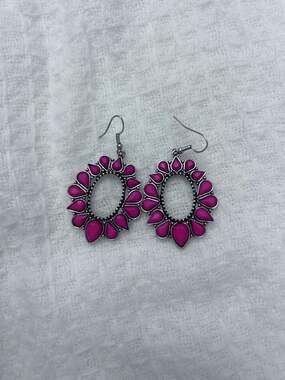Paparazzi Earring ~ Fashionista Flavor - Pink – Paparazzi Jewelry